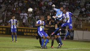 Orlin Vallecillo tuvo una muy buena actuación ante los merengues.