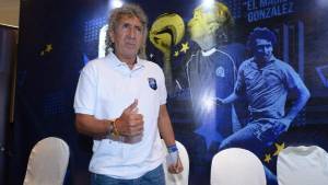 Antes, esta tarde a las 21.00 horas Jorge 'Mágico' González será el encargado de presentar las equipaciones del Cádiz para la próxima temporada.