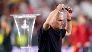 El severo castigo que recibe Mourinho por parte de la UEFA por lo sucedido en la final de la Europa League entre la Roma y Sevilla
