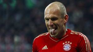 Robben ya sabe lo que significa enfrentar al Barcelona. Lo hizo cuando vistió la blanca del Real Madrid en el 2008.