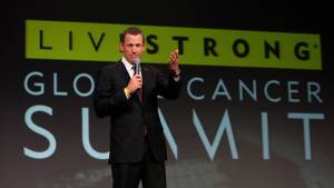 Lance invitó a sus empleados a 'mantener su gran trabajo en la lucha por las personas afectadas por cáncer'.