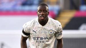 Para fichar a Mendy, una de las grandes esperanzas del fútbol francés hace unos años, el City pagó 60 millones de euros (68 millones de dólares) al Mónaco, convirtiéndose en la época en el defensa más caro de la historia.