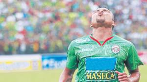 El volante zurdo aseguró que la expulsión de Mario Berríos fue clave para quedar fuera.