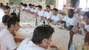 David Suazo se reunió junto a sus compañeros del Cagliari que inició la pretemporada.