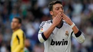 Mesut Özil se despidió de la afición de Real Madrid y del estadio Bernabéu.