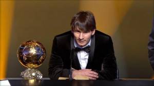 Messi por segundo año consecutivo gana el Balón de Oro.