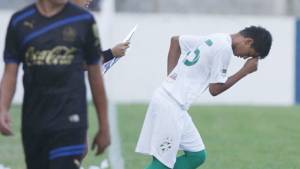 Dedimar Rodríguez al momento de ingresar se persinó, marcó un hecho histórico en la Liga Nacional.