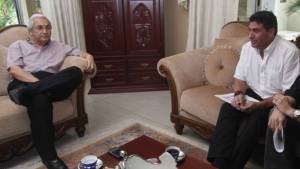 Selim Canahuati, presidente de la Liga junto al seleccionador Luis Suárez.