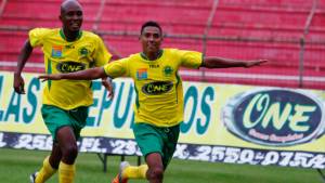 Luis Guzmán marcó el 3-1, el gol que significó la clasificación para Parrillas One.