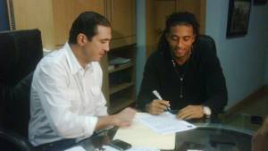 Guillermo Ramírez estampó su firma por un año y medio.