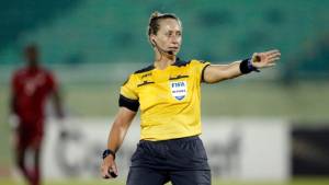 Se convirtió en la primera mujer en arbitrar un partido de la MLS en más de 20 años.