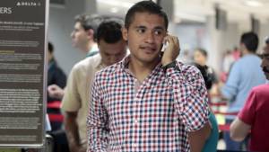 El delantero Roger Rojas está volando rumbo a Inglaterra para unirse al West Ham.