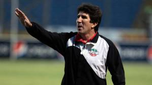 Vargas la arremetió contra Wilmer y Félix Crisanto al final del partido.