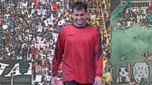 Aficionados de los diferentes equipos de la Liga Nacional enviaron su apoyo al guardameta.