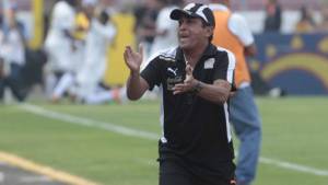 Juan Carlos Espinoza esta vez, no dejó escapar el tetracampeonato que un día Olimpia dejó ir.