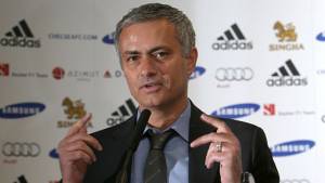 Mourinho brindó declaraciones durante hora y complació a la prensa.
