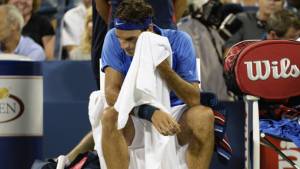 Roger Federer sigue en picada, esta vez se queda fuera muy temprano del US Open.