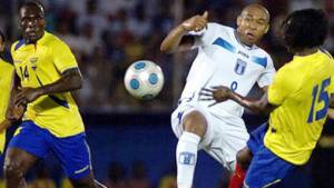 Jerry Bengtson no aprovechó las oportunidades que se le presentó.