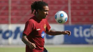 El Pando Ramírez dice que no tiene inconveniente en jugar más adelantado.