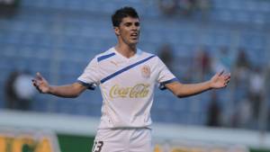 Ramiro Bruschi, atacante del Olimpia, le quita presión al club asegurando que no son favoritos.