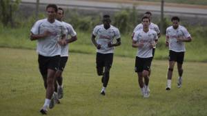 Los jugadores del Olimpia siguen entrenando con normalidad, ahora se sumará Danilo Grandizoli.