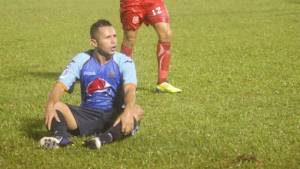 Alfredo Mejía participó todo el partido en el empate de Vida y Motagua.