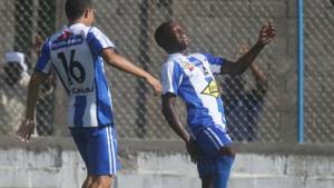 Júnior Lacayo confía que pasara la prueba con West Ham y poder empezar a asegurar su futuro.