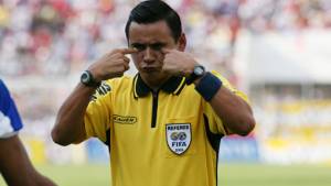 El árbitro Benigno Pineda concluye su carrera siendo uno de los árbitros más reconocidos por Honduras a nivel internacional.