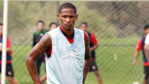 Georgie Welcome realiza los entrenamientos con el Atlas de México.