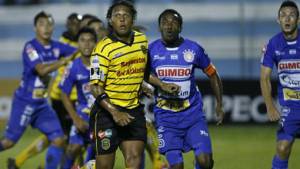 Carlos Pavón no encontró su noche, lo intentó, pero al final fue inútil.