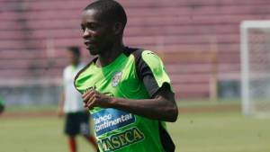 El defensa del Marathón Yobani 'Zancudo' Ávila, retó a su hermano Boniek del Olimpia.