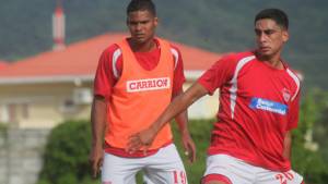 Luis Jaramillo jugó estando mal inscrito con el Vida y po eso el club ha perdido seis puntos.