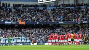 La Liga Premier homenajeará la memoria del fallecido Nelson Mandela.