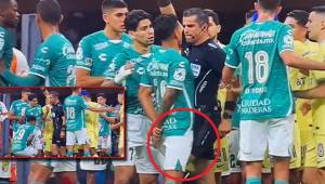 El árbitro Fernando Hernández le dio un rodillazo al jugador argentino de León, Lucas Romero.