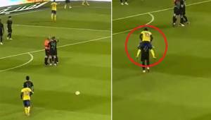 Mané decidió festejar el tercer tanto del Al Nassr sobre Firmino y la imagen pone en duda la seriedad la liga árabe.