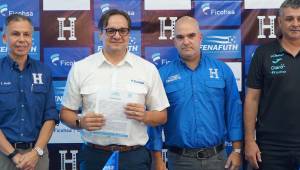 Ficohsa firma un nuevo convenio con la Fenafuth que le beneficiará a las diferentes selecciones de Honduras