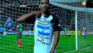 El delantero salvadoreño Nelson Bonilla festejó de esta forma su segundo gol conseguido en la liga portuguesa.
