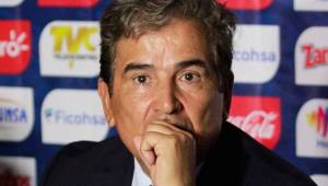 Jorge Luis Pinto mostró una cara de resignación en la conferencia de prensa.