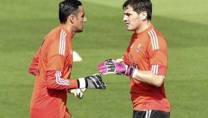 Iker Casillas y Keylor Navas compartieron en el Real Madrid durante mucho tiempo.
