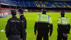 La Guardia Urbana y de la Policía serán los encargados de la seguridad del Camp Nou este martes.