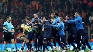 Ahmet Uysal, de 60 años, fue el aficionado del Fenerbahce que falleció tras celebrar un gol al último minuto.