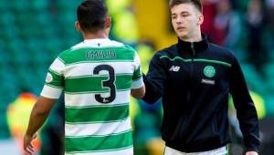 El hondureño Emilio Izaguirre no fue tomado en cuenta en el primer partido oficial del Celtic de Escocia bajo la dirección del entrenador Brendan Rodgers.