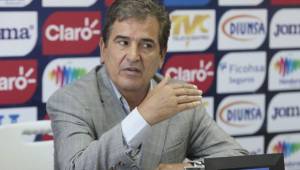El entrenador de la Selección Nacional, Jorge Luis Pinto, habló sobre los convocados, el juego eliminatorio en Tegucigalpa y de Roger Espinoza.
