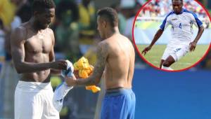 Momentos cuando el defensor hondureño Jhonny Palacios le pedía la camisa a Neymar y le ha generado críticas duras de los aficionados en redes sociales.