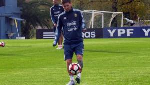 Messi se sumó a los trabajos del equipo y viajará con Argentina a San Juan para disputar el amistoso ante Honduras. Foto @Argentina y AFP