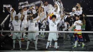 Uno a uno los jugadores del Real Madrid hablaron ante lo especatadores y agradecieron el apoyo para alcanzar la Undécima. Foto AFP