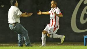 Roger Rojas ya registra cuatro goles con el Necaxa de México.