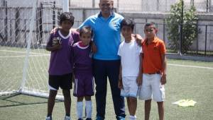 Ramón Romero dejó el fútbol profesional a los 33 años, ahora se encarga de enseñarle a los pequeños y a descubrir nuevos talentos. Fotos DIEZ