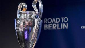 El ganador de la Champions League levantará la 'orejona' y se embolsará 15 millones de euros. Foto AFP