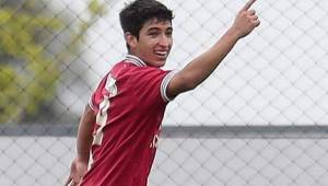Jonathan Rubio impresiona por la técnica y la madurez de su fútbol a pesar de tener solo 18 años.